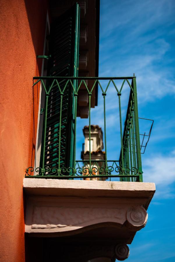 Boutique Hotel Al Palazzo Rosso เนเว ภายนอก รูปภาพ